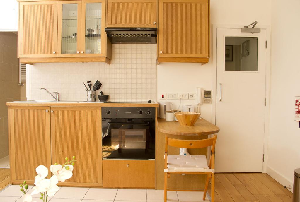 Irwin Apartments At Notting Hill London Room photo